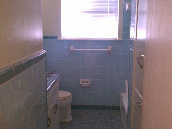 5th image of 2210 Green Ave