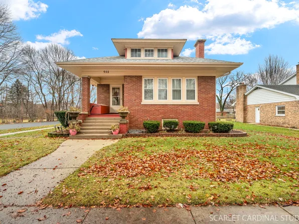 902 S 7th St, Saint Charles, IL 60174