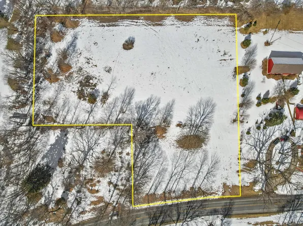 8567 Ann Arbor Rd W, Plymouth, MI 48170