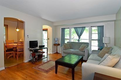 4th image of 806 N Lombard Ave