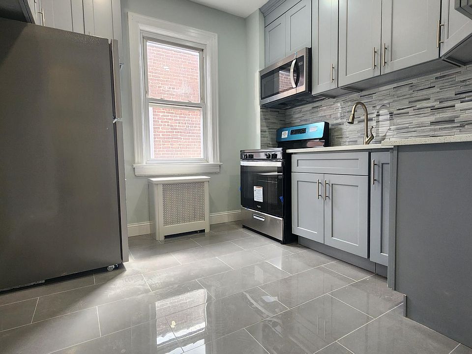 1st image of 9425 239th St #2