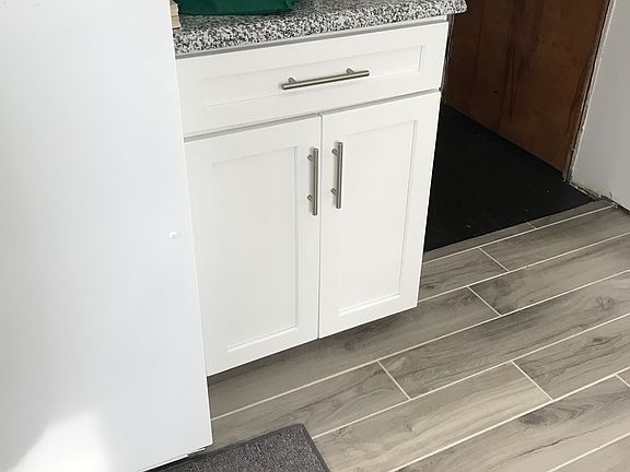 3rd image of 2668 Woodward Rd