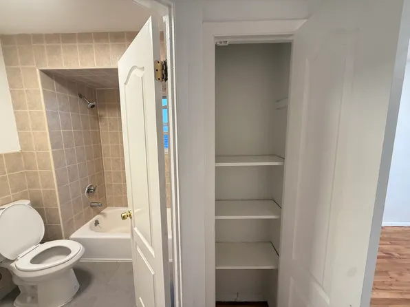 592 East 81st Street image 21 of 24