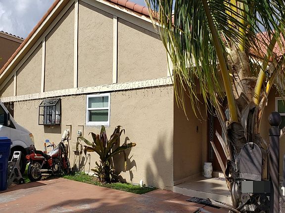 3rd image of 19800 Cypress Ct
