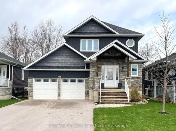 225 Quebec St, Clearview, ON L0M 1S0