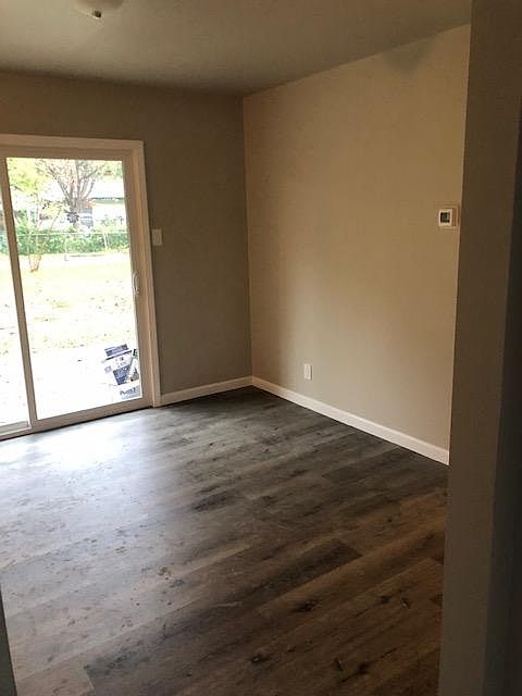 2nd image of 433 E Wright Blvd