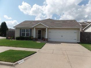 1179 S Holland Dr, Fayetteville, AR 72704