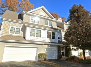 139 Underhill Ln, Peekskill, NY 10566