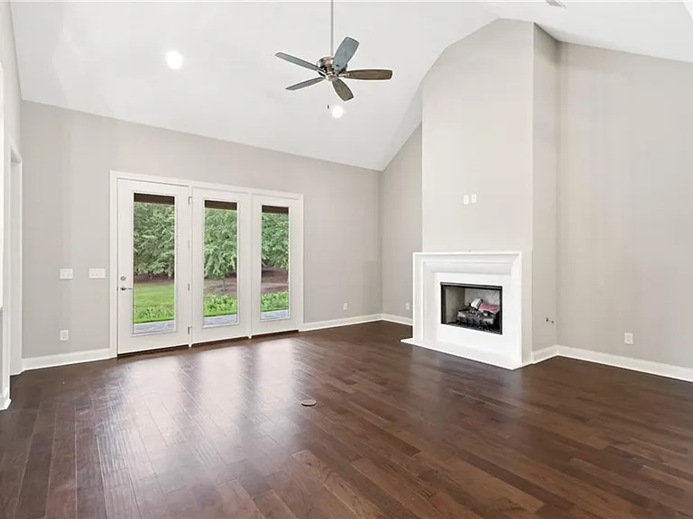 505 Bonny Glen Rd — Photo 5