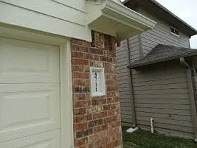 South Post Oak Manor — Photo 3