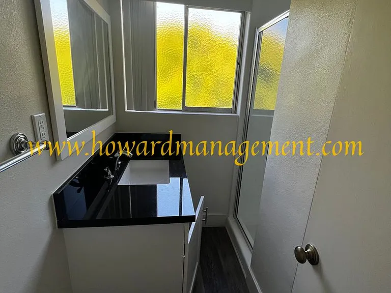 537 San Vicente — Photo 22