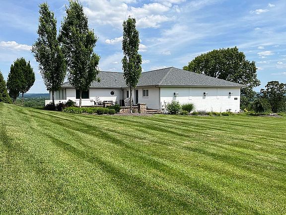 3rd image of 7006 Christopher Dr