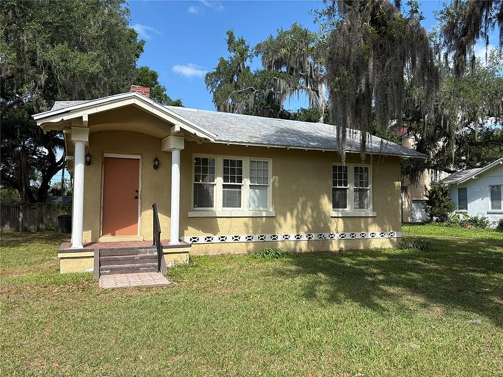 Building Photo - 1285 S Lightsey Ave
