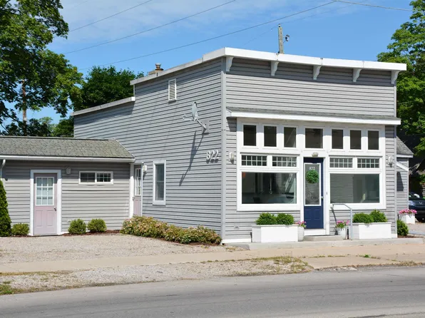 822 Cass St, Traverse City, MI 49684