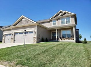 1605 Quarry Rd, Mahomet, IL 61853