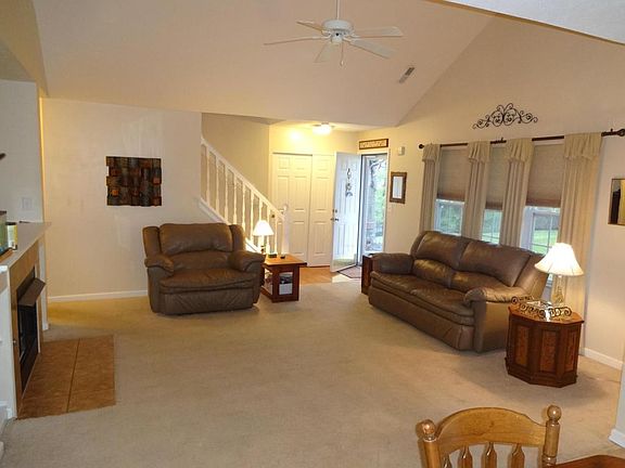 3rd image of 7853 Meadowlark Ln S