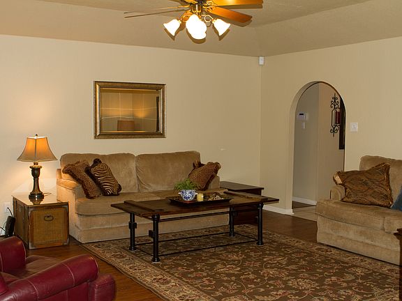 5th image of 4689 Pamela Dr