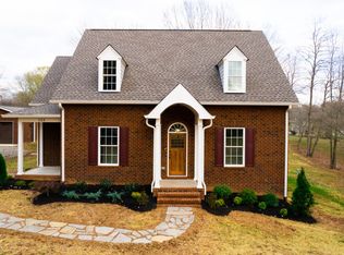 123 Hickory Hill Dr, Cottontown, TN 37048