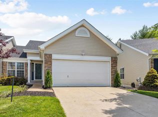 826 Whispering Village Cir, Ballwin, MO 63021