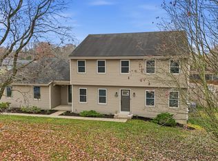 7197 Braemer Ln, West Chester, OH 45069