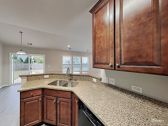 3rd image of 625 Mountain Laurel Cir