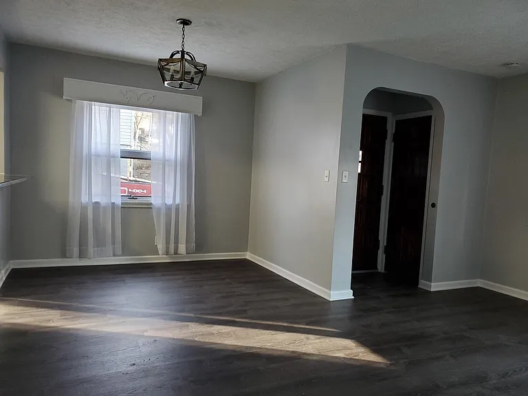 138 Elmwood Dr — Photo 6