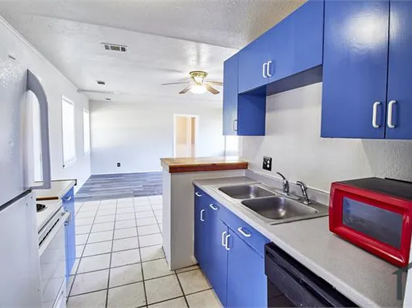 1504 Sherman Dr, Whitesboro, TX