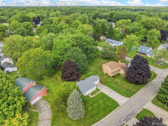 4th image of 3121 Kings Brook Dr