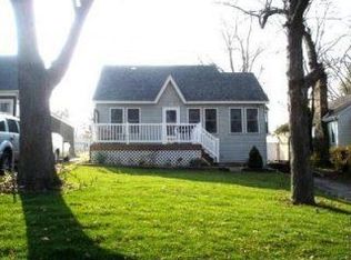 7725 Brook Dr, Wonder Lake, IL 60097