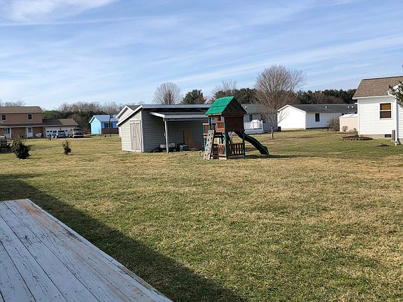 Storage bldg, concrete floor