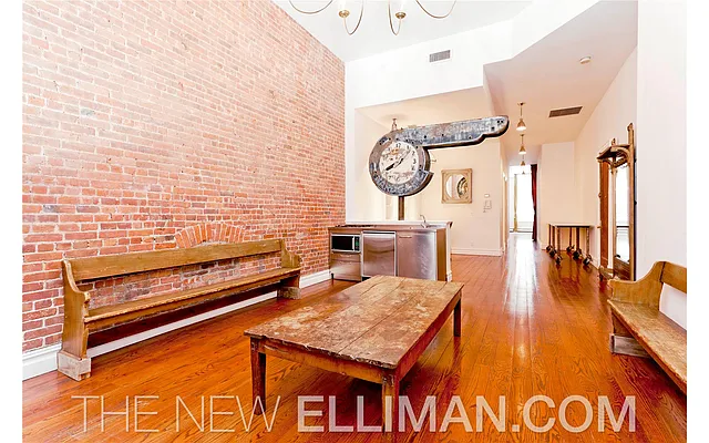 Rented by Douglas Elliman | media 16