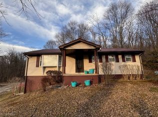 49000 Hopedale Smithfield Rd, Hopedale, OH 43976