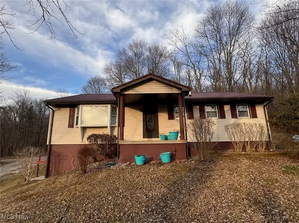 49000 Hopedale Smithfield Rd, Hopedale, OH 43976