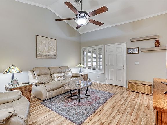 4th image of 705 Anne Ln #705