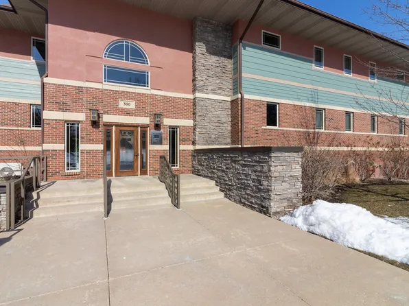 415 S Wells St, Lake Geneva, WI 53147