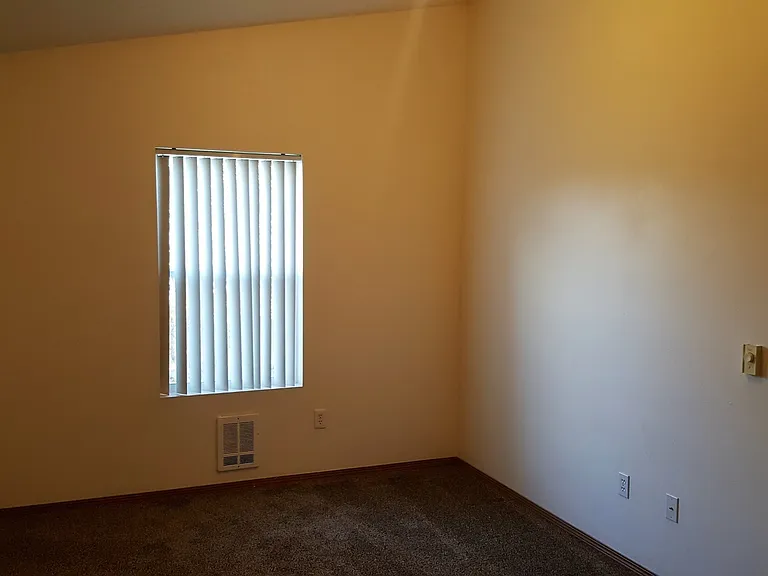 13208 E. 31st Ct — Photo 9