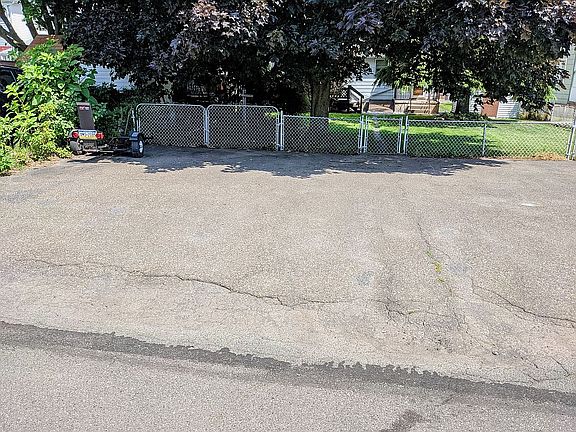 6 car off street parking
