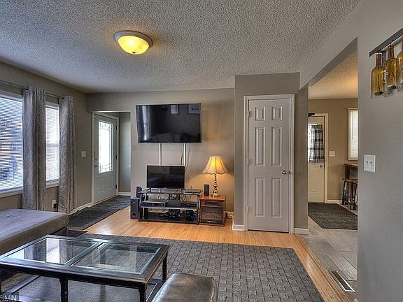 5th image of 2574 2nd Ave E