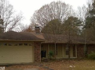 12724 Meyer Rd, Mabelvale, AR 72103