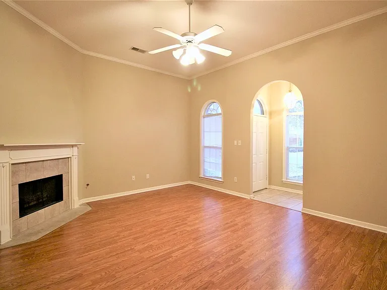 7479 Bakers Glenn Ln — Photo 3
