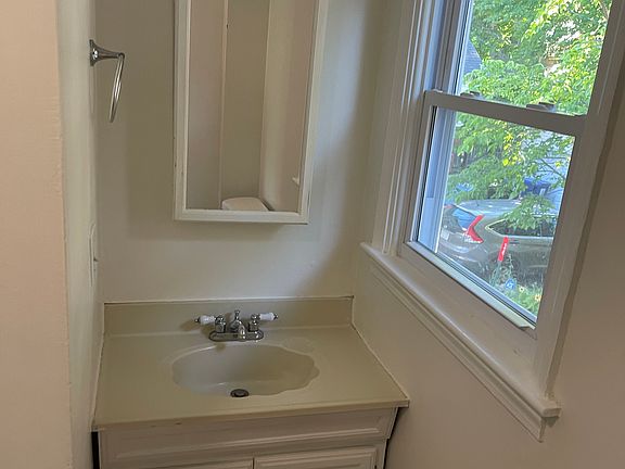 3rd image of 32 Maple St #1