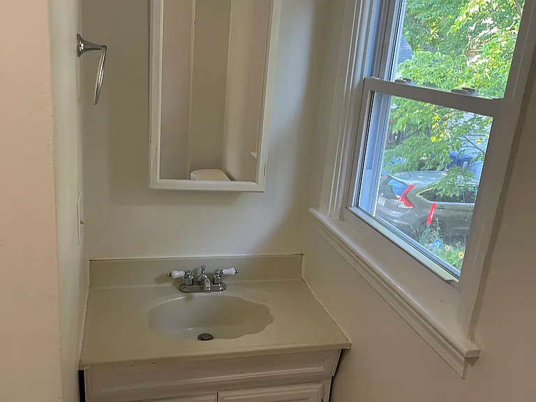 32 Maple St #1 — Photo 3