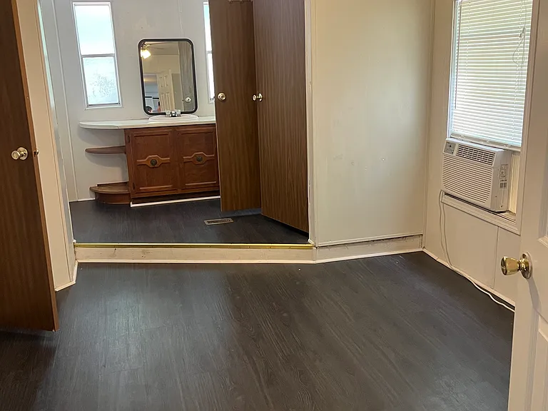 1219 Lakeside Rd #K — Photo 6