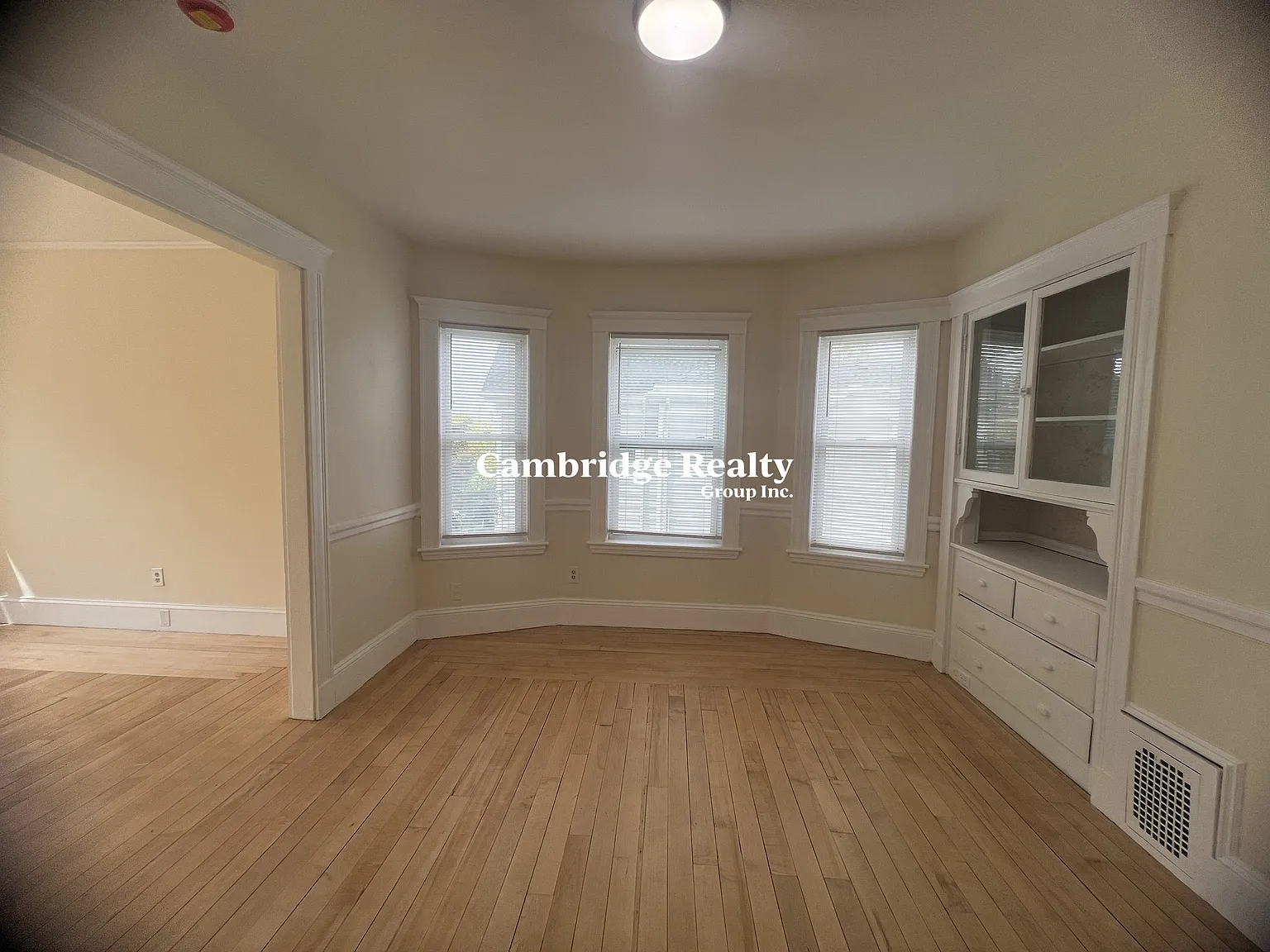 3 bed, 1100 sqft, $3,500 — Photo 4