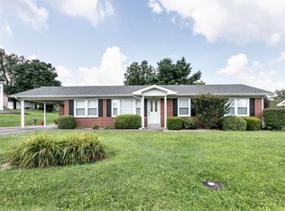 627 Golfview Ter, Lebanon, KY 40033