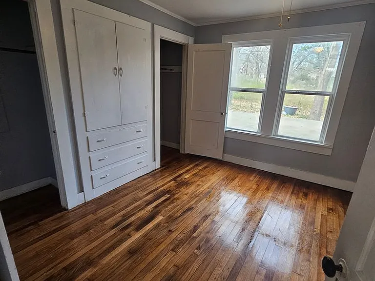 735 Floyd St — Photo 20
