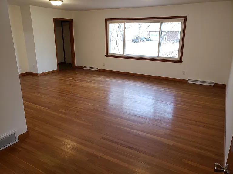 405 E Mumford Dr — Photo 9