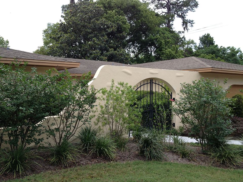 Courtyard Entrance Wall