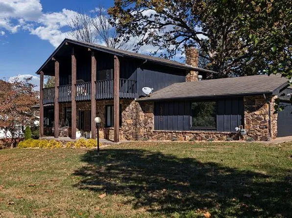 1542 S Essex Road, Springfield, MO 65809