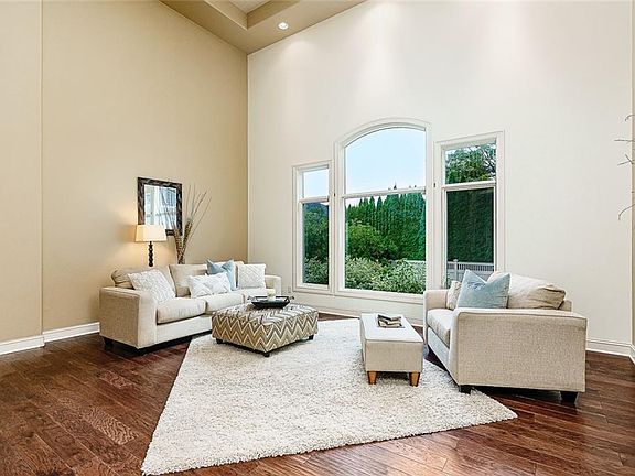 5th image of 1745 Forest Park Dr